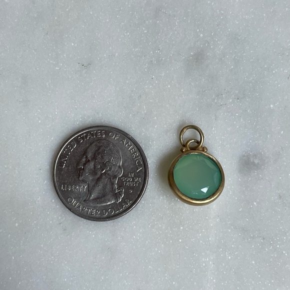 Baroni | Green Chalcedony Charm - Picture 5 of 6